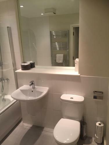 Romford Apartment Rm1