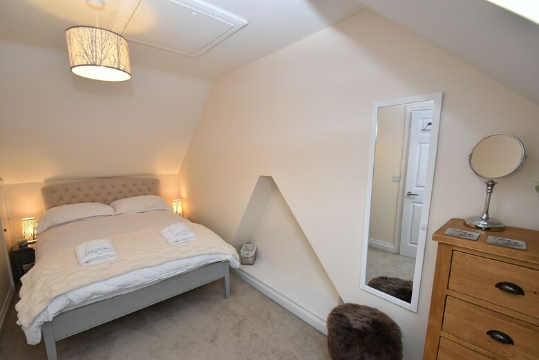 Curlew House
