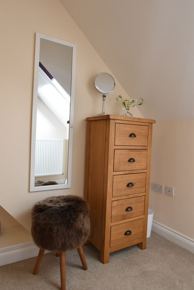 Curlew House