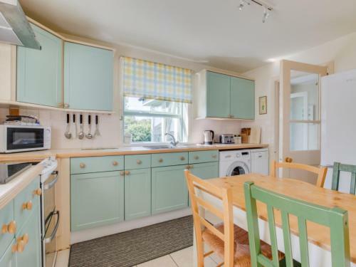 Holiday Home Bwthyn