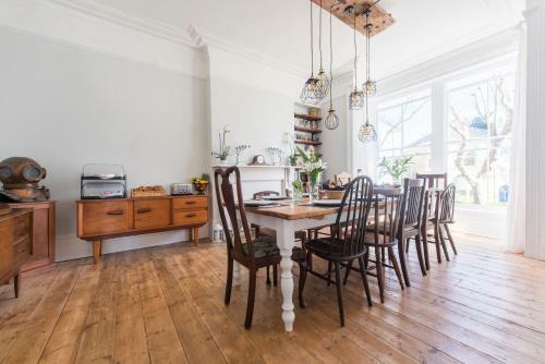 Bed & Breakfast Holbein House