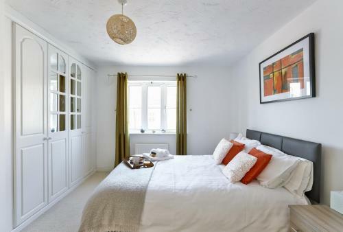 Hostal Kvm - Highclere House