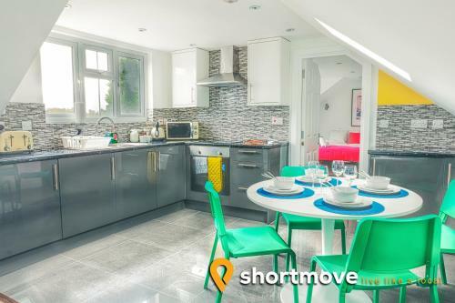Shortmove | Sugar Square Apartments