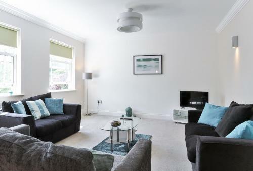 Kvm - Jubilee Mansions Apartments
