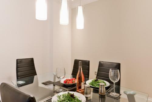 Kvm - Jubilee Mansions Apartments