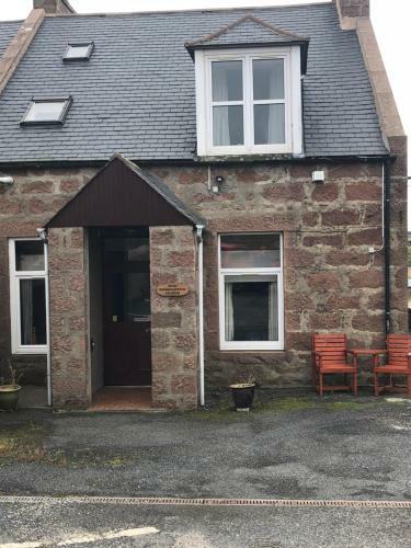 Hostal Invernettie Guesthouse