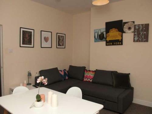 Allure City Apartment