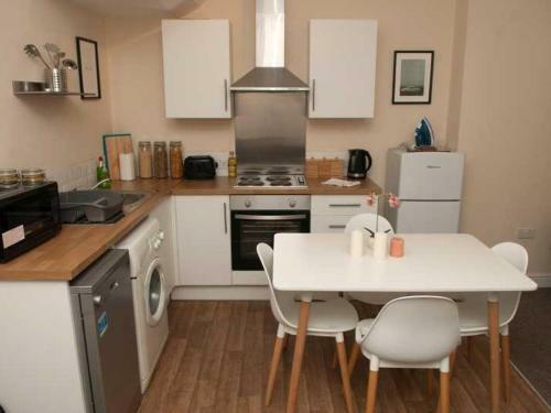 Allure City Apartment