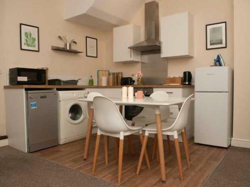 Allure City Apartment