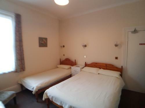Hostal Everley Guest House