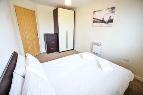 Gunwharf Quays Chic Apartment