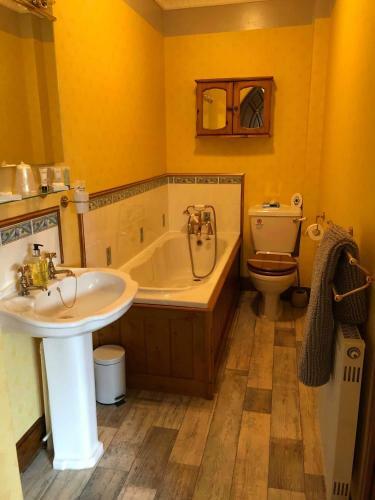 Swallowdale Spa B&B