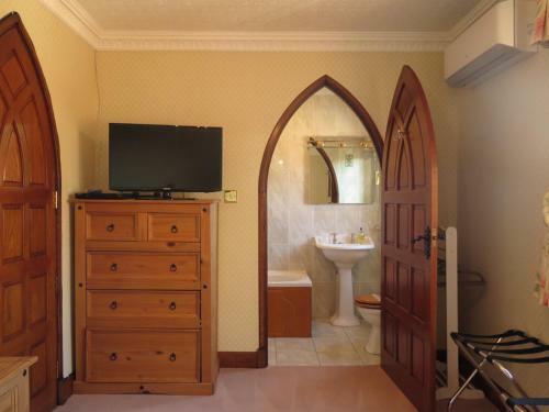 Swallowdale Spa B&B