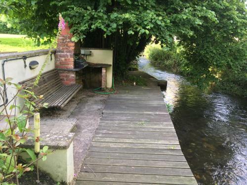 Maesbury Riverside