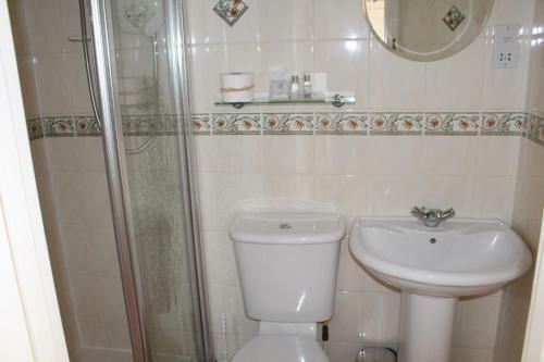Hostal Laurels Guesthouse