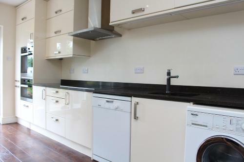 Hostal Laurels Guesthouse