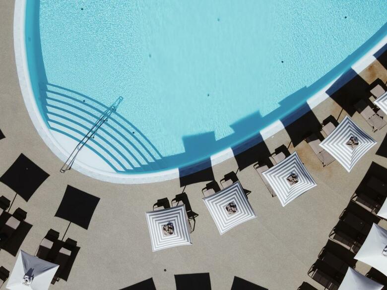 Hotel Wine And Books By The Sea Algarve Resort