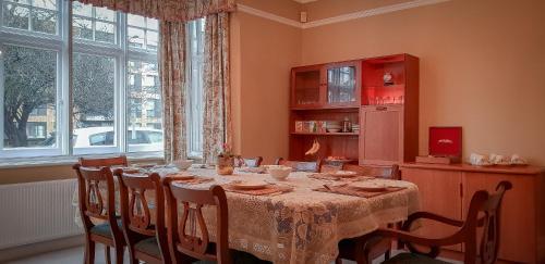 Hostal Sandfield Guest House
