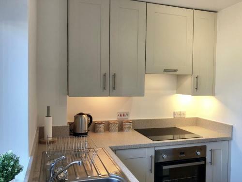 Quarters - Church Road Apartment