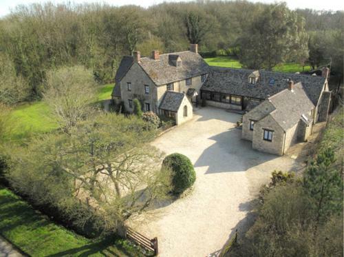 Gorselands Hall Bed And Breakfast