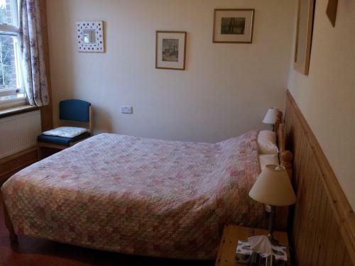 Hostal Acorn Guest House