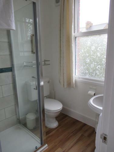 Hostal Acorn Guest House