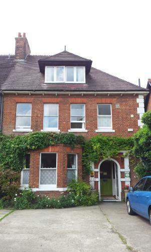Hostal Acorn Guest House