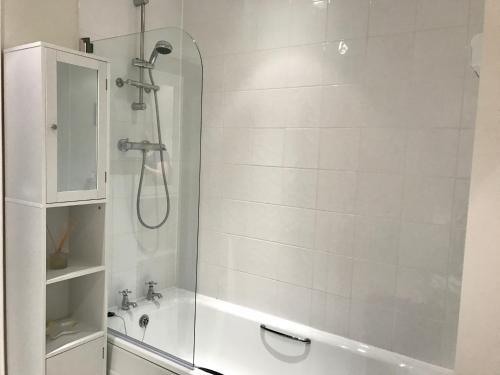 Quarters - William Lucy Way Apartment