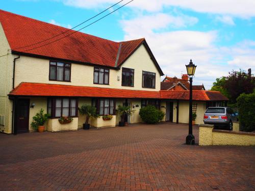 Hostal High Hedges Guest House