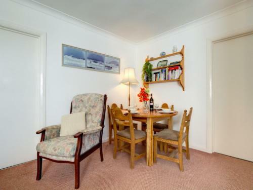 Apartment Golfers View