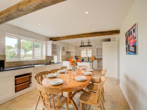 Holiday Home Trevon Rose