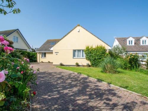 Holiday Home Eglos View