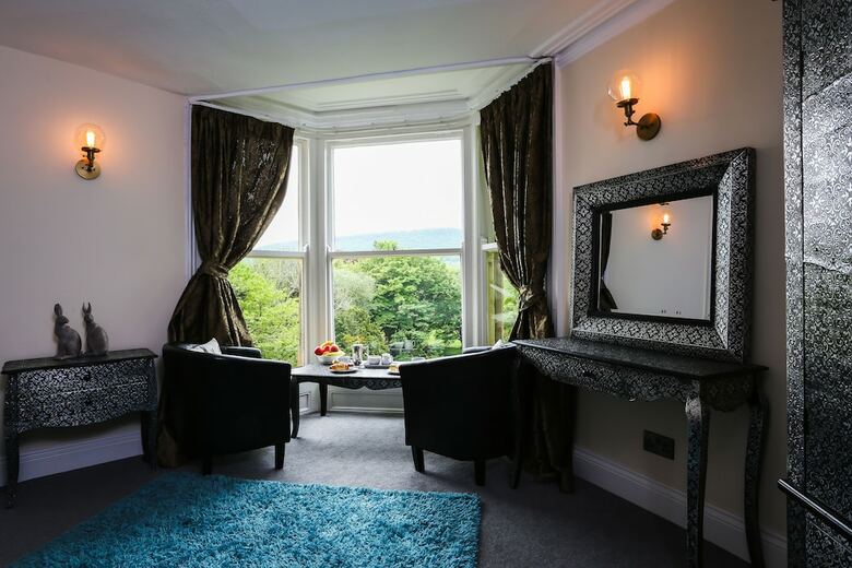 Hostal Harefield Hall