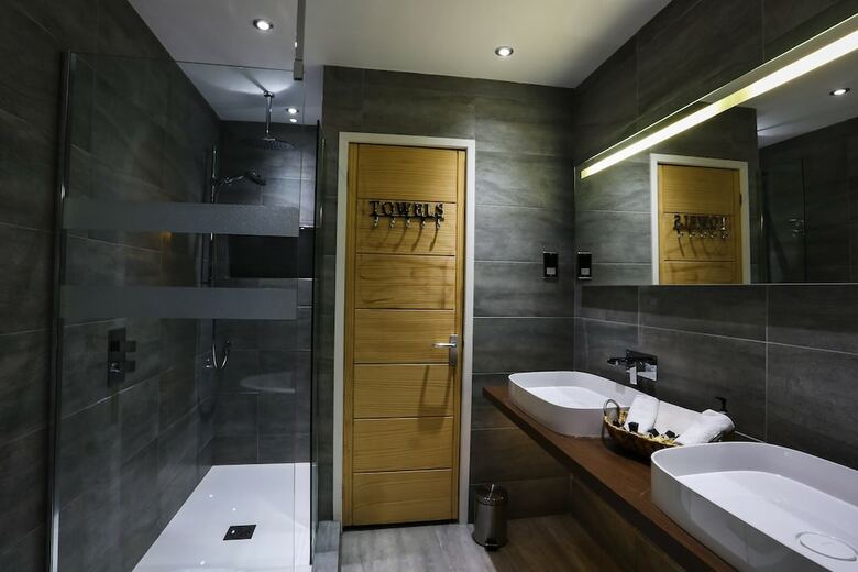 Hostal Harefield Hall
