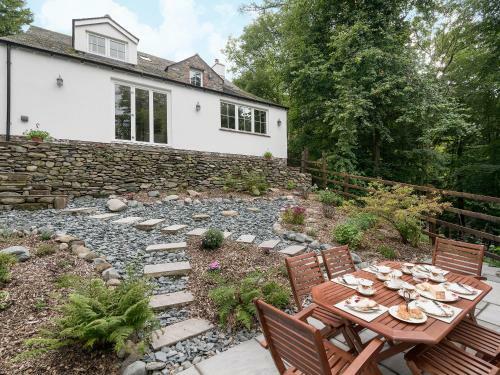 Waterfall Wood Cottage