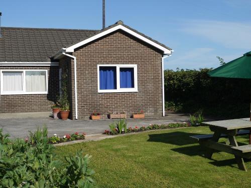 Ty'r Ardd, Carmarthen