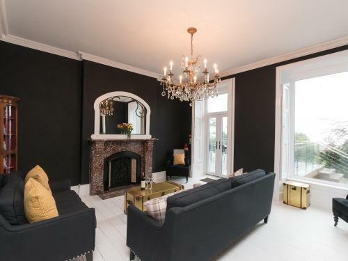 Pendine Manor