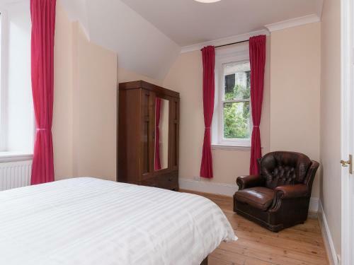 Pendine Manor