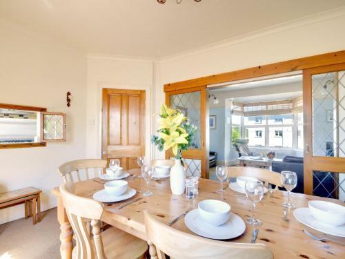 Spacious Apartment In Mortehoe Near The Sea
