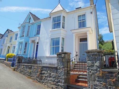 Holiday Home Ty Cei