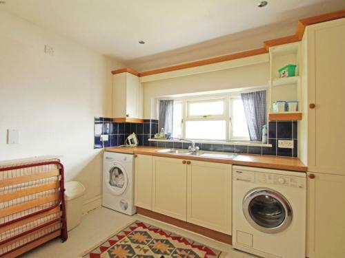 Holiday Home Ty Cei