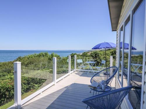 8 Harbour View, New Quay