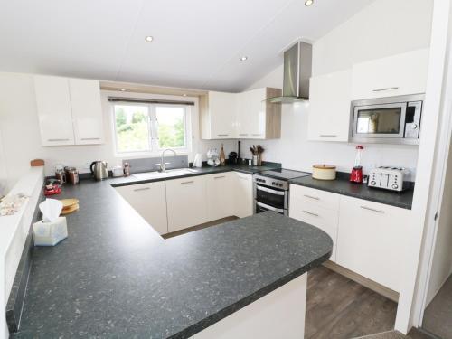 8 Harbour View, New Quay