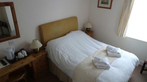 Hotel The Furze Bush Inn