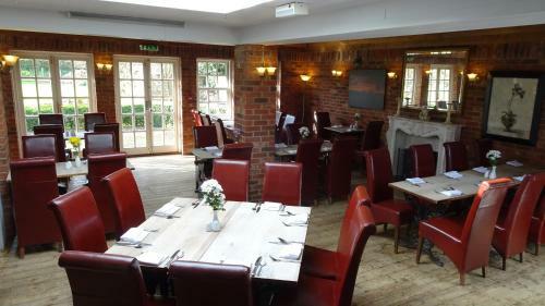 Hotel The Furze Bush Inn