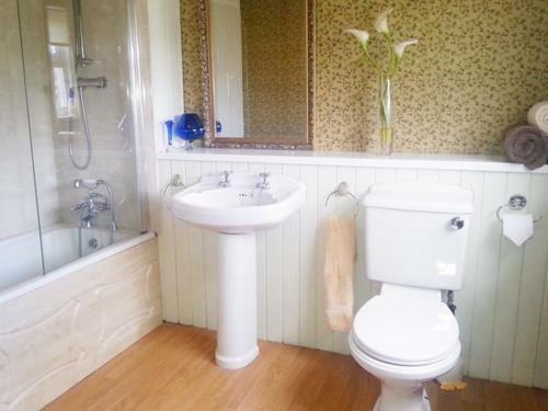 The Farmhouse, Newcastle Emlyn