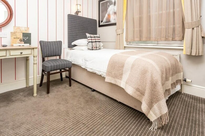 Hotel The White Hart Newmarket By Marston's Inns