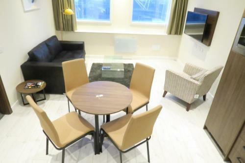 Quay Apartments Clarence House