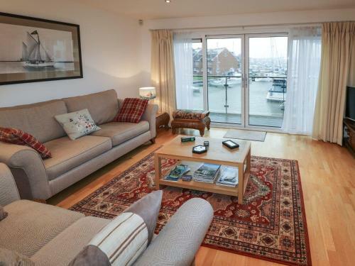 Marina House, Newport