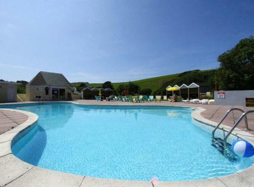 Hill Side View - Families & Couples Only